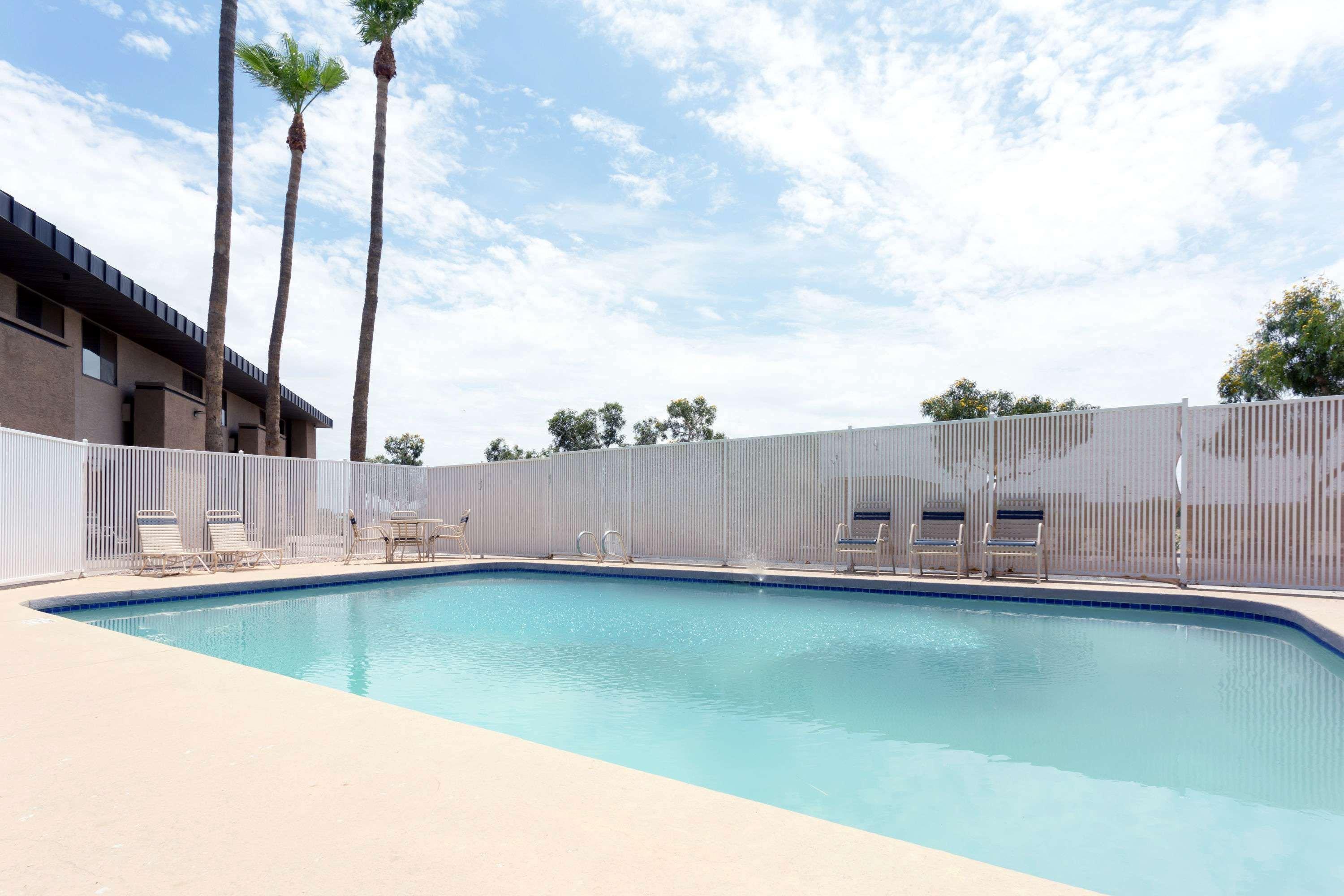 Super 8 By Wyndham Chandler Phoenix Buitenkant foto